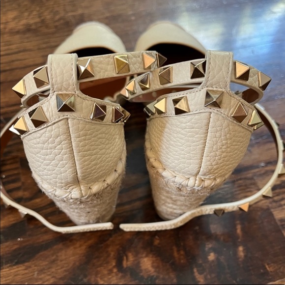 VALENTINO GARAVANI Rockstud Espadrille Wedges - Picture 4 of 8